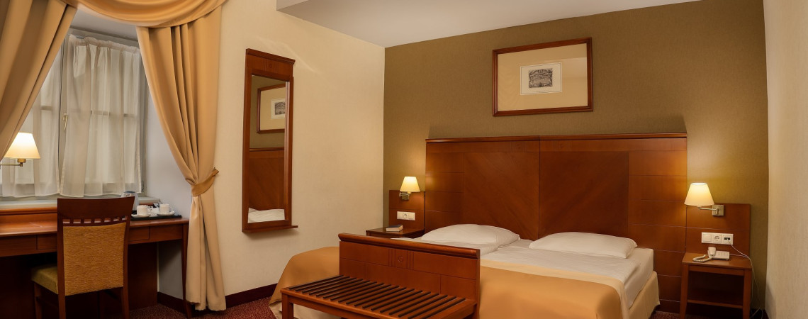 Hotel_Magyar_Király