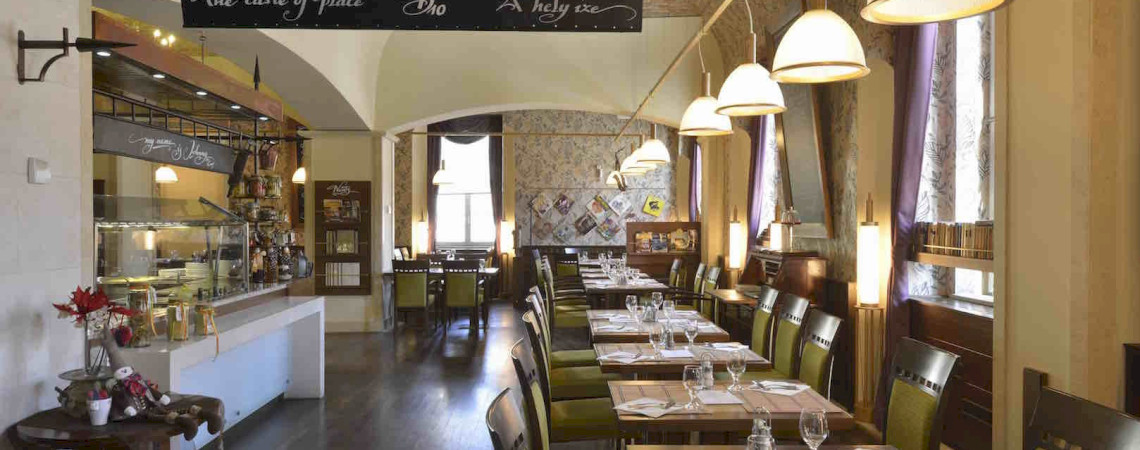 Hotel_Magyar_Kir&aacute;ly02