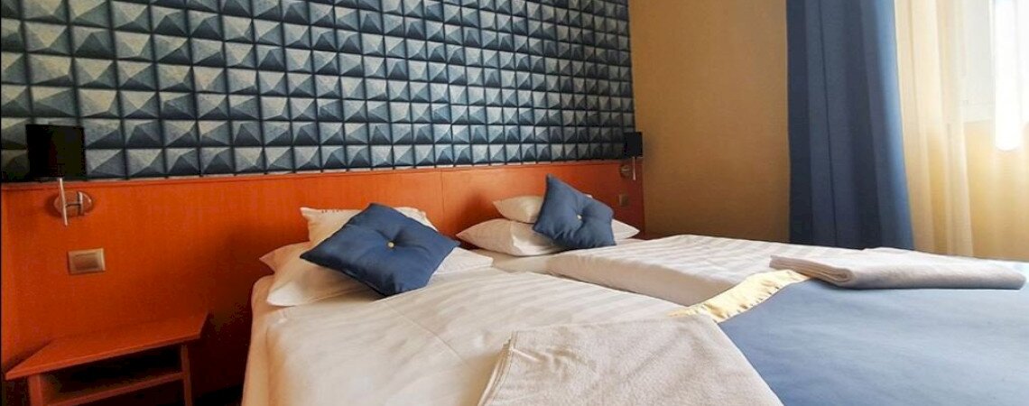 Hotel_Plat&aacute;n02